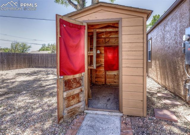 422 S Prairie Avenue, Pueblo, CO 81005