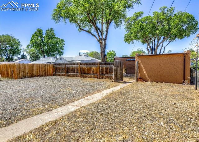 422 S Prairie Avenue, Pueblo, CO 81005
