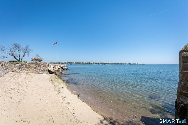 250 Davenport Drive, Stamford, CT 06902
