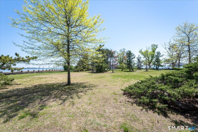 250 Davenport Drive, Stamford, CT 06902