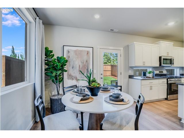 8875 Sw MOHEGAN Ln, Tualatin, OR 97062
