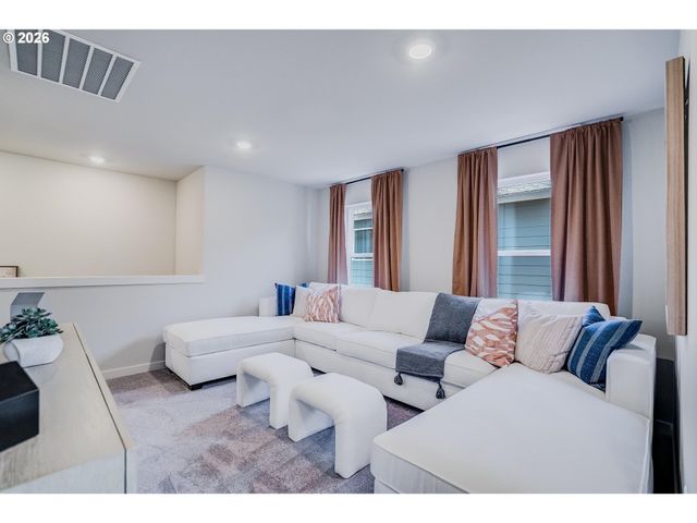 8875 Sw MOHEGAN Ln, Tualatin, OR 97062