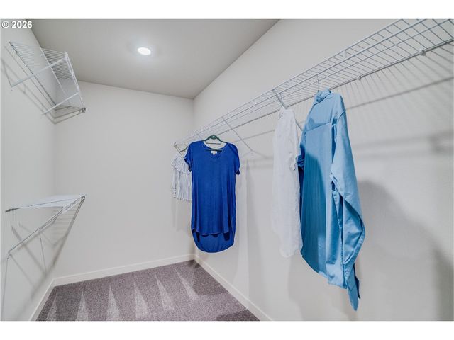 8875 Sw MOHEGAN Ln, Tualatin, OR 97062