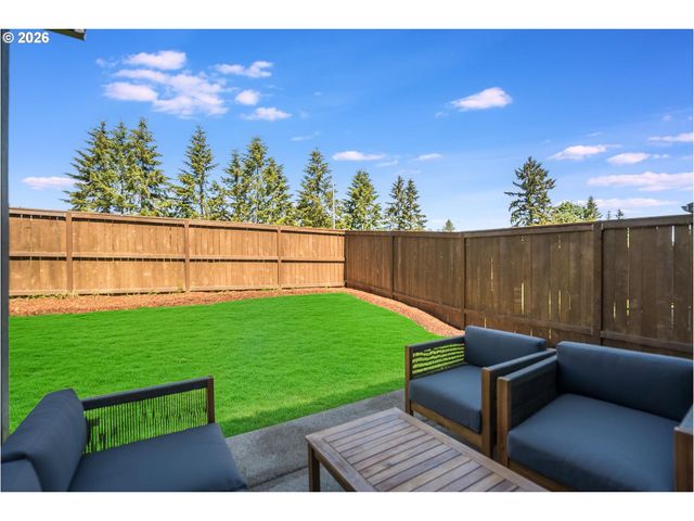 8875 Sw MOHEGAN Ln, Tualatin, OR 97062