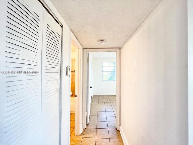 1227 SW 46th Avenue 304, Pompano Beach, FL 33069