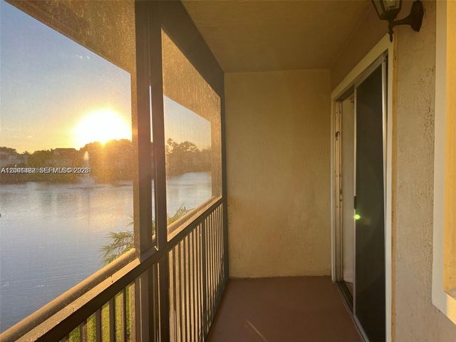 1227 SW 46th Avenue 304, Pompano Beach, FL 33069
