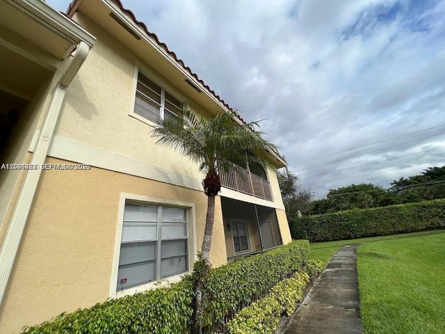 1227 SW 46th Avenue 304, Pompano Beach, FL 33069