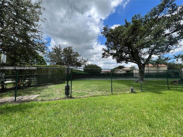 1227 SW 46th Avenue 304, Pompano Beach, FL 33069
