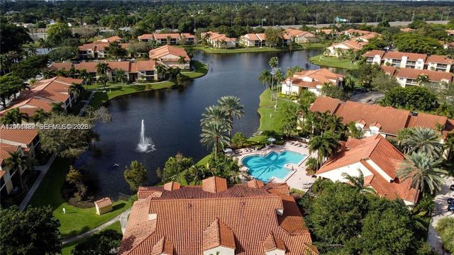 1227 SW 46th Avenue 304, Pompano Beach, FL 33069