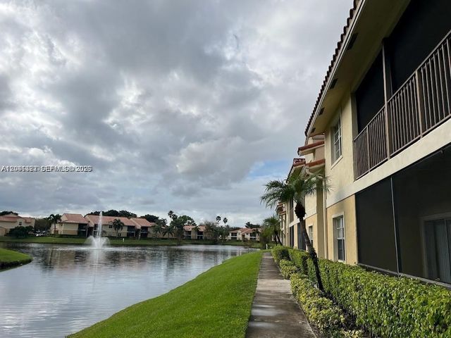 1227 SW 46th Avenue 304, Pompano Beach, FL 33069