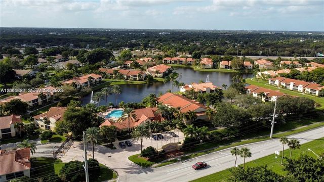 1227 SW 46th Avenue 304, Pompano Beach, FL 33069