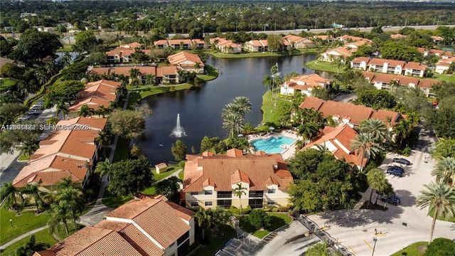1227 SW 46th Avenue 304, Pompano Beach, FL 33069