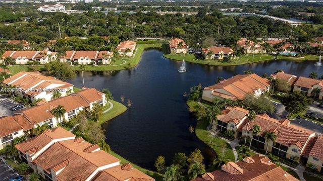 1227 SW 46th Avenue 304, Pompano Beach, FL 33069