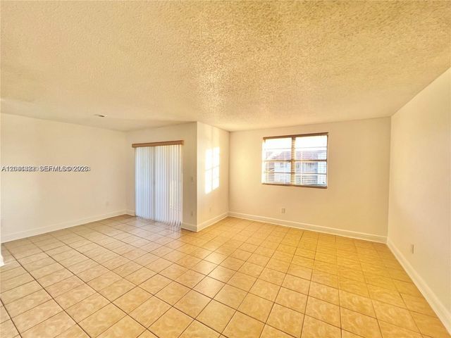 1227 SW 46th Avenue 304, Pompano Beach, FL 33069