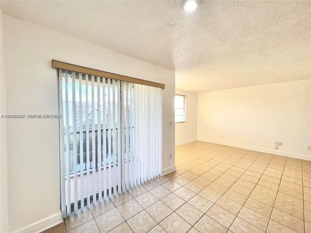 1227 SW 46th Avenue 304, Pompano Beach, FL 33069
