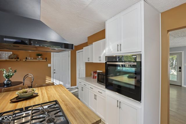 321 Gimber Court, Indianapolis, IN 46225