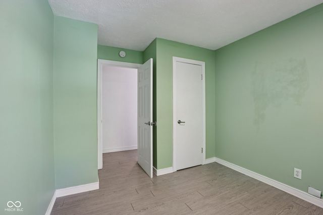 321 Gimber Court, Indianapolis, IN 46225