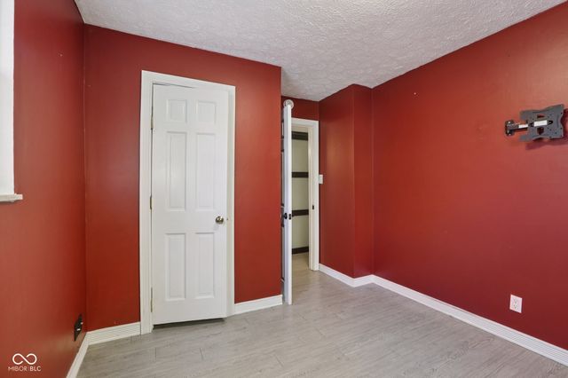 321 Gimber Court, Indianapolis, IN 46225