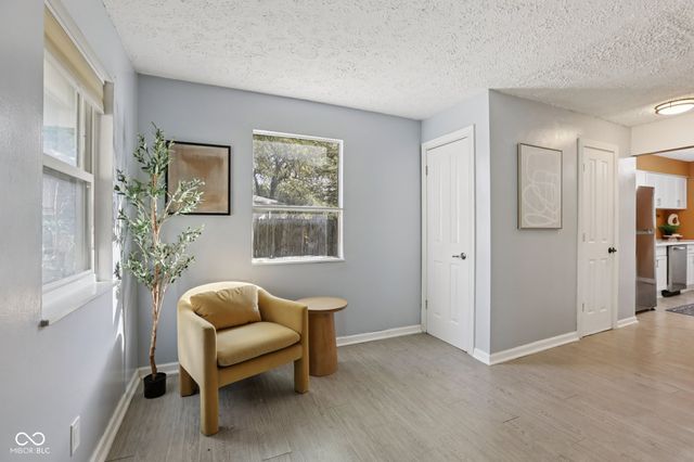 321 Gimber Court, Indianapolis, IN 46225