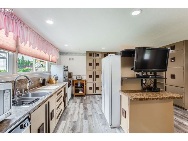 4504 Se 85TH Ave, Portland, OR 97266