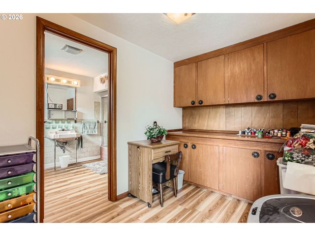 4504 Se 85TH Ave, Portland, OR 97266