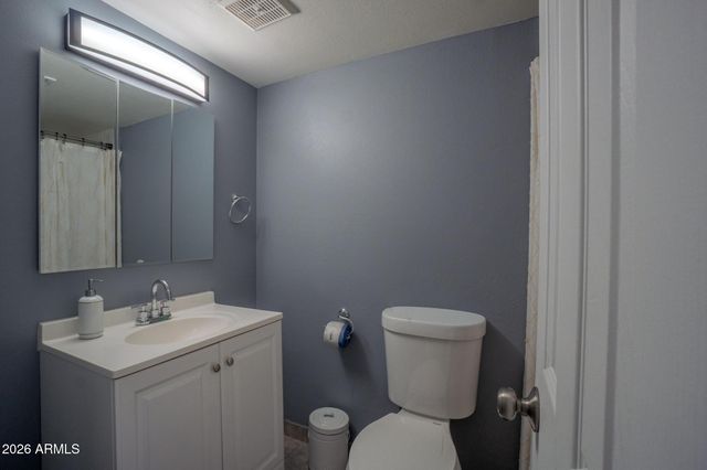 2551 W ROSE Lane 222, Phoenix, AZ 85017