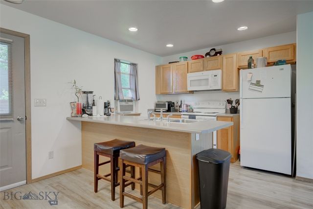 216 Show Place 216-1, Belgrade, MT 59714