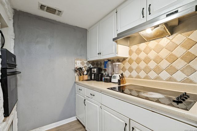 14307 Parkhurst, San Antonio, TX 78232