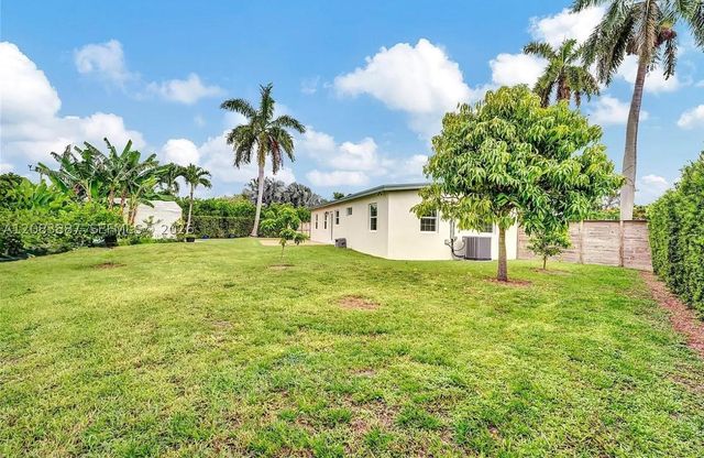 11250 SW 46th St, Miami, FL 33165