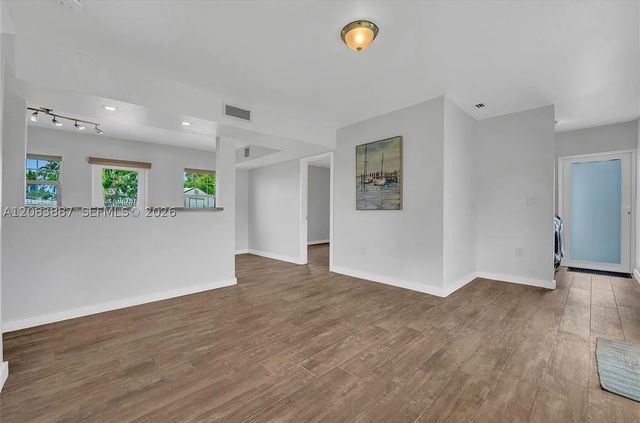 11250 SW 46th St, Miami, FL 33165