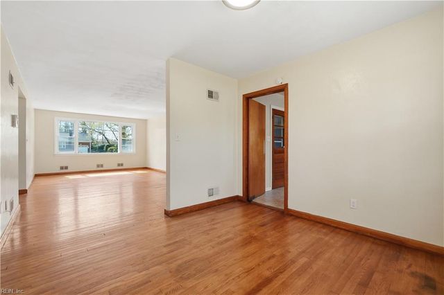 1622 Wapiti AVE, Norfolk, VA 23518