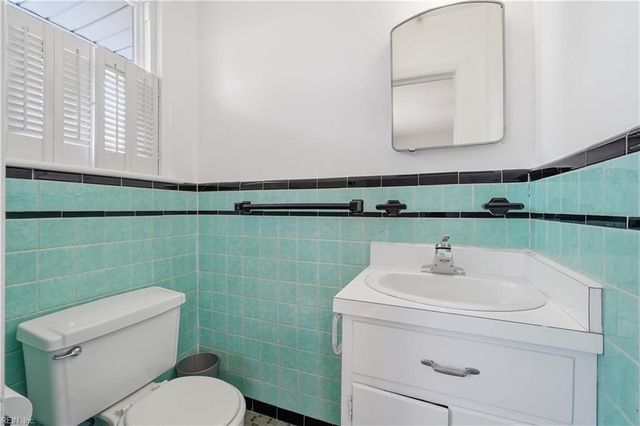 1622 Wapiti AVE, Norfolk, VA 23518