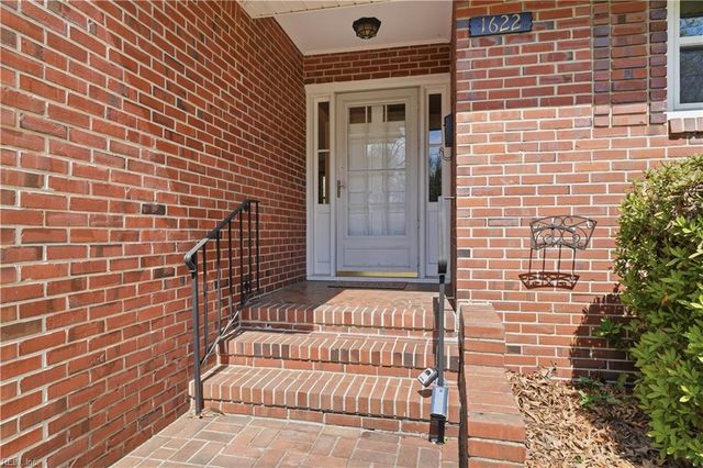 1622 Wapiti AVE, Norfolk, VA 23518