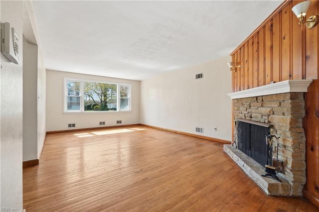 1622 Wapiti AVE, Norfolk, VA 23518