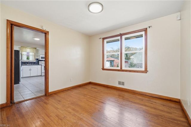 1622 Wapiti AVE, Norfolk, VA 23518