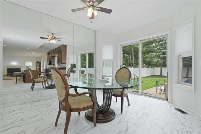7 Laurel Lane, Old Westbury, NY 11568