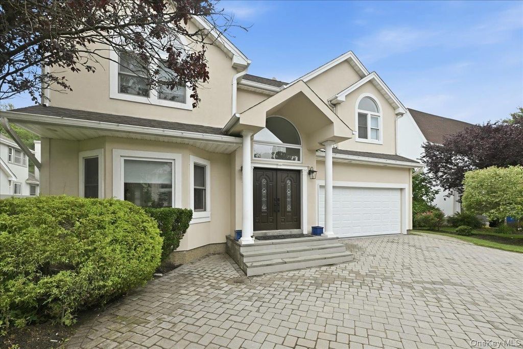 7 Laurel Lane, Old Westbury, NY 11568 — photo 3