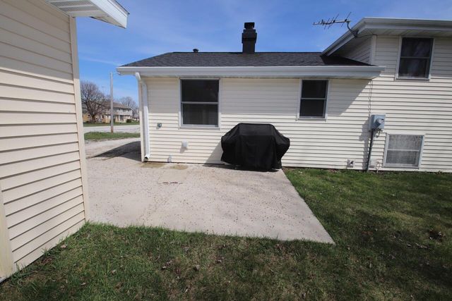1717 Jackson STREET, New Holstein, WI 53061