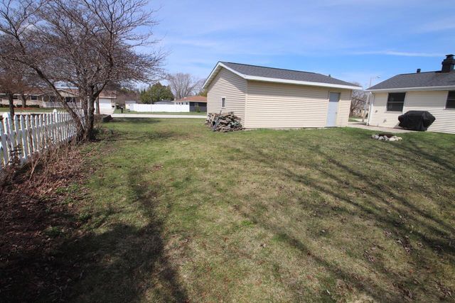 1717 Jackson STREET, New Holstein, WI 53061