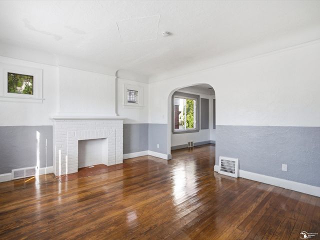 8654 Carlin Street, Detroit, MI 48228
