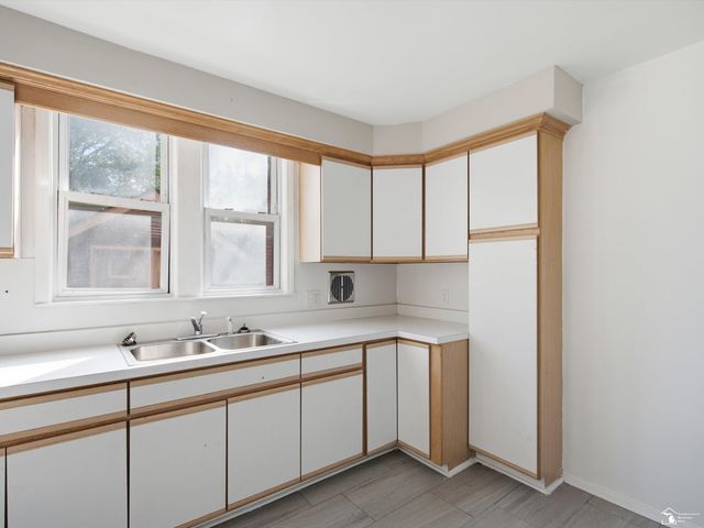 8654 Carlin Street, Detroit, MI 48228