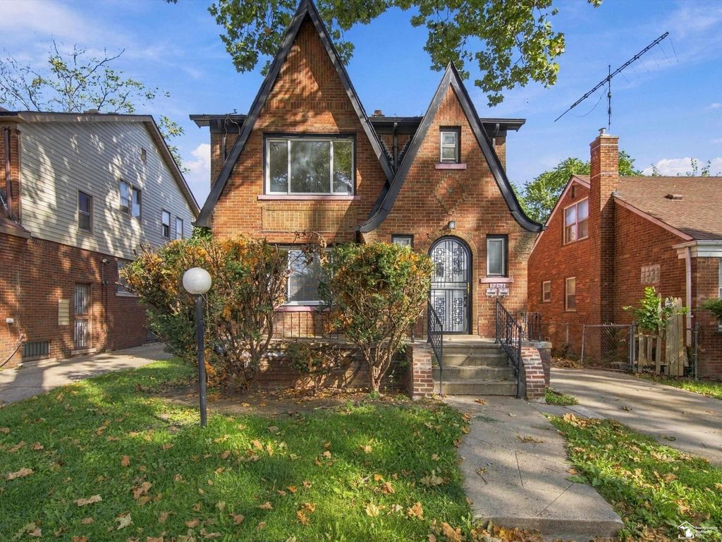 8654 Carlin Street, Detroit, MI 48228