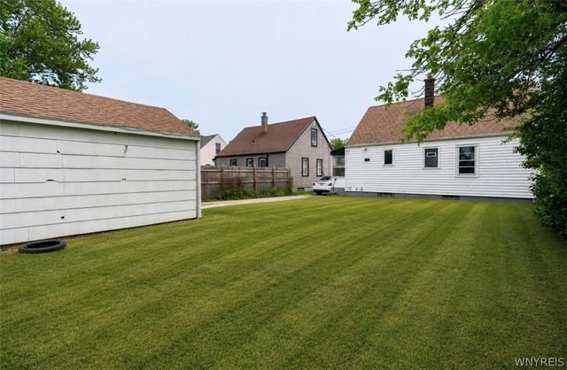 390 Roesch Avenue, Buffalo, NY 14207