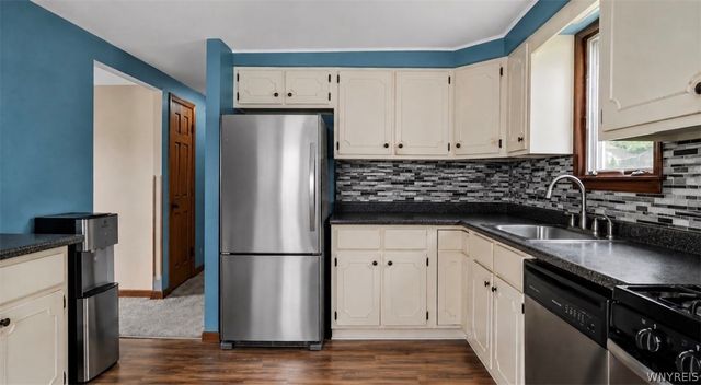 390 Roesch Avenue, Buffalo, NY 14207