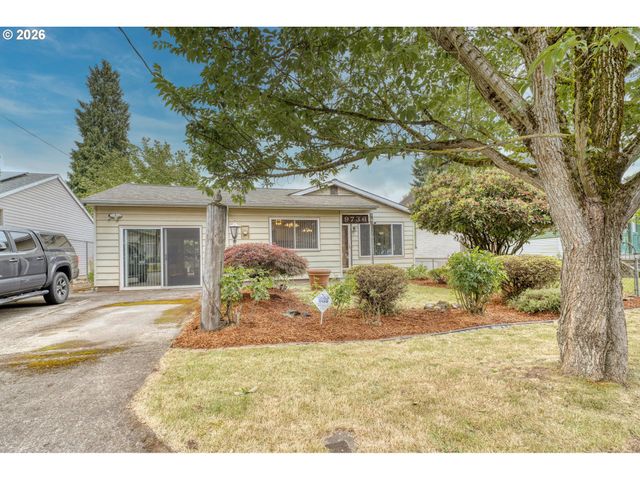 9736 N Clarendon Ave, Portland, OR 97203