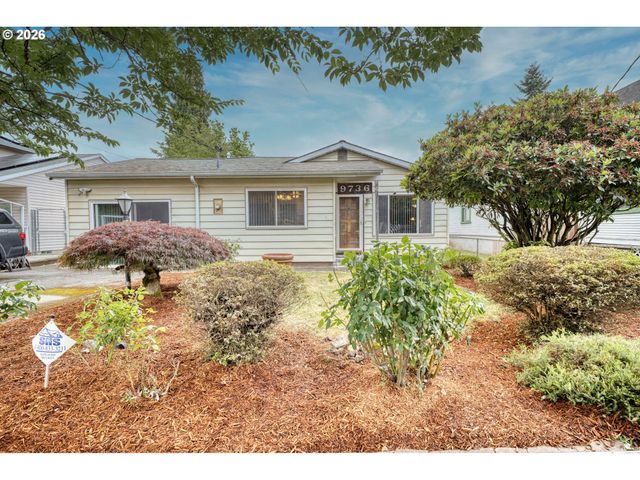 9736 N Clarendon Ave, Portland, OR 97203