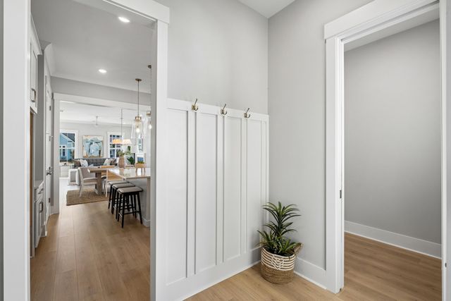 744 Blueway Avenue, Summerville, SC 29486