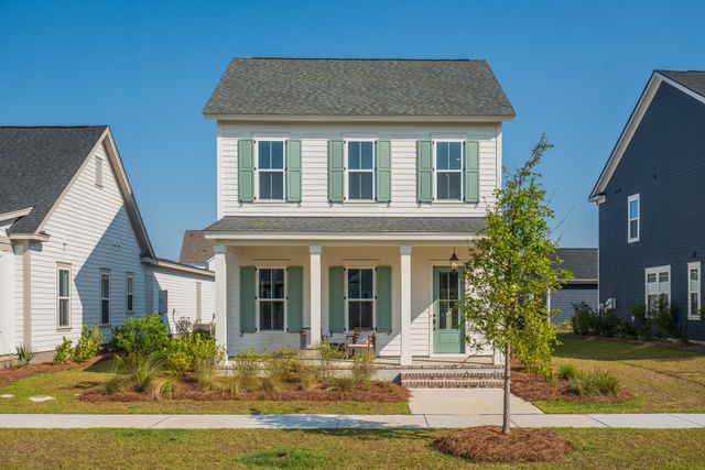 744 Blueway Avenue, Summerville, SC 29486