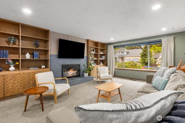 2207 N Whitman, Tacoma, WA 98406