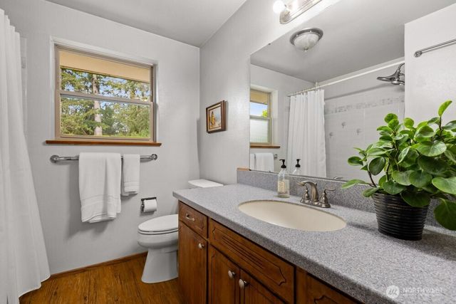 2207 N Whitman, Tacoma, WA 98406